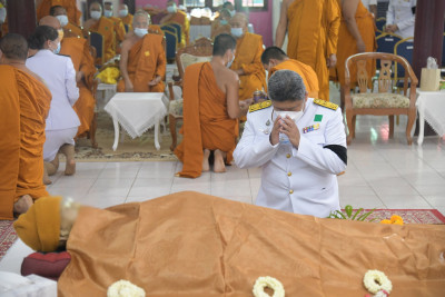 นพ.สสจ.ชัยนาท ร่วมพิธีพระราชทานน้ำหลวงสรงศพ -สุกำ - หีบเชิงชาย พระครูสุจิตตสังวรคุณ (กำจัด สุจิตฺโต)