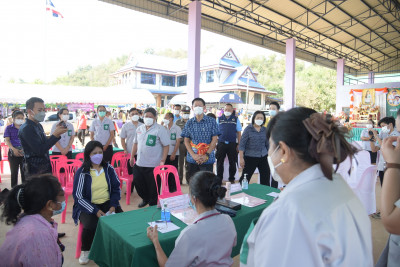 นพ.สสจ.ชัยนาท ร่วมกิจกรรมในโครงการ หน่วยบำบัดทุกข์ บำรุงสุข สร้างรอยยิ้มให้ประชาชน จังหวัดชัยนาท อ.หนองมะโมง จ.ชัยนาท